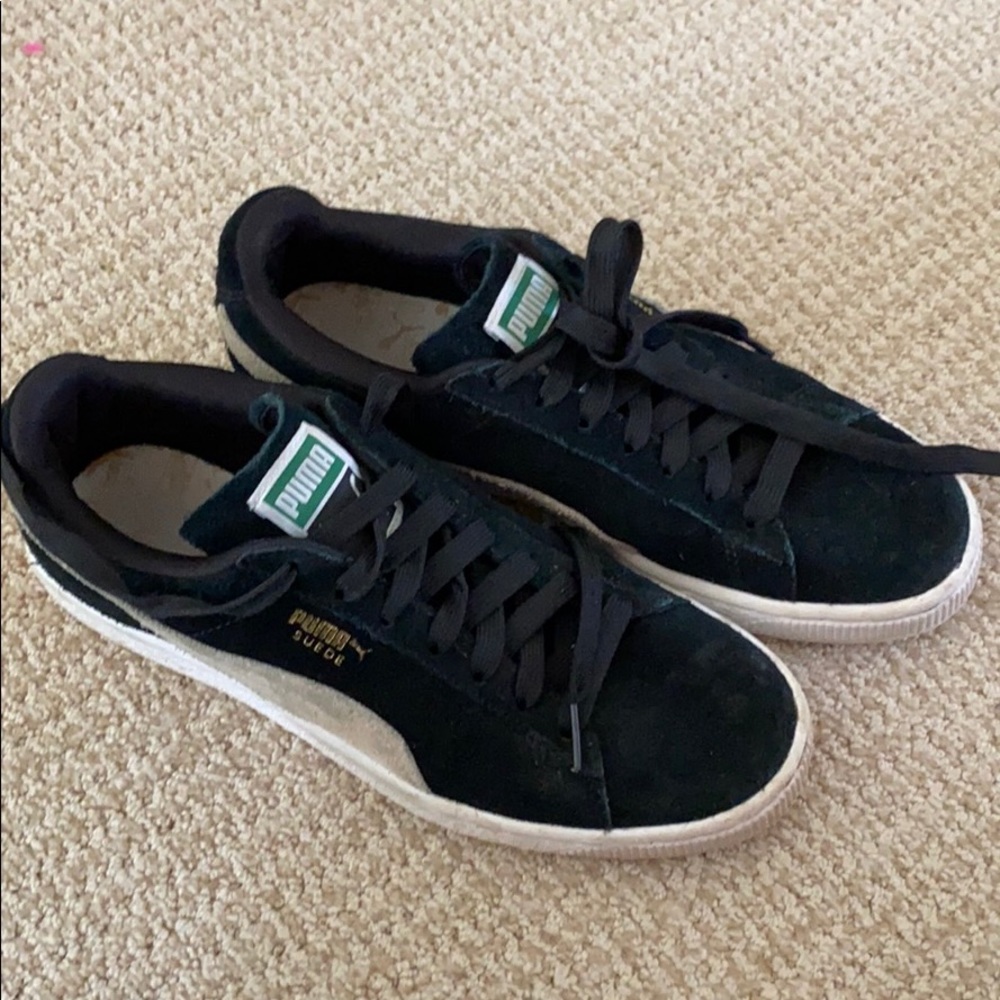 Black Suede Puma sneakers